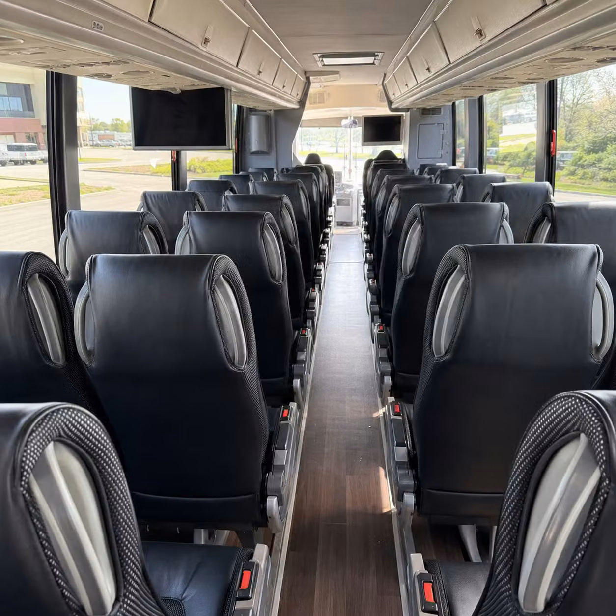 elizabeth charter bus hero 2